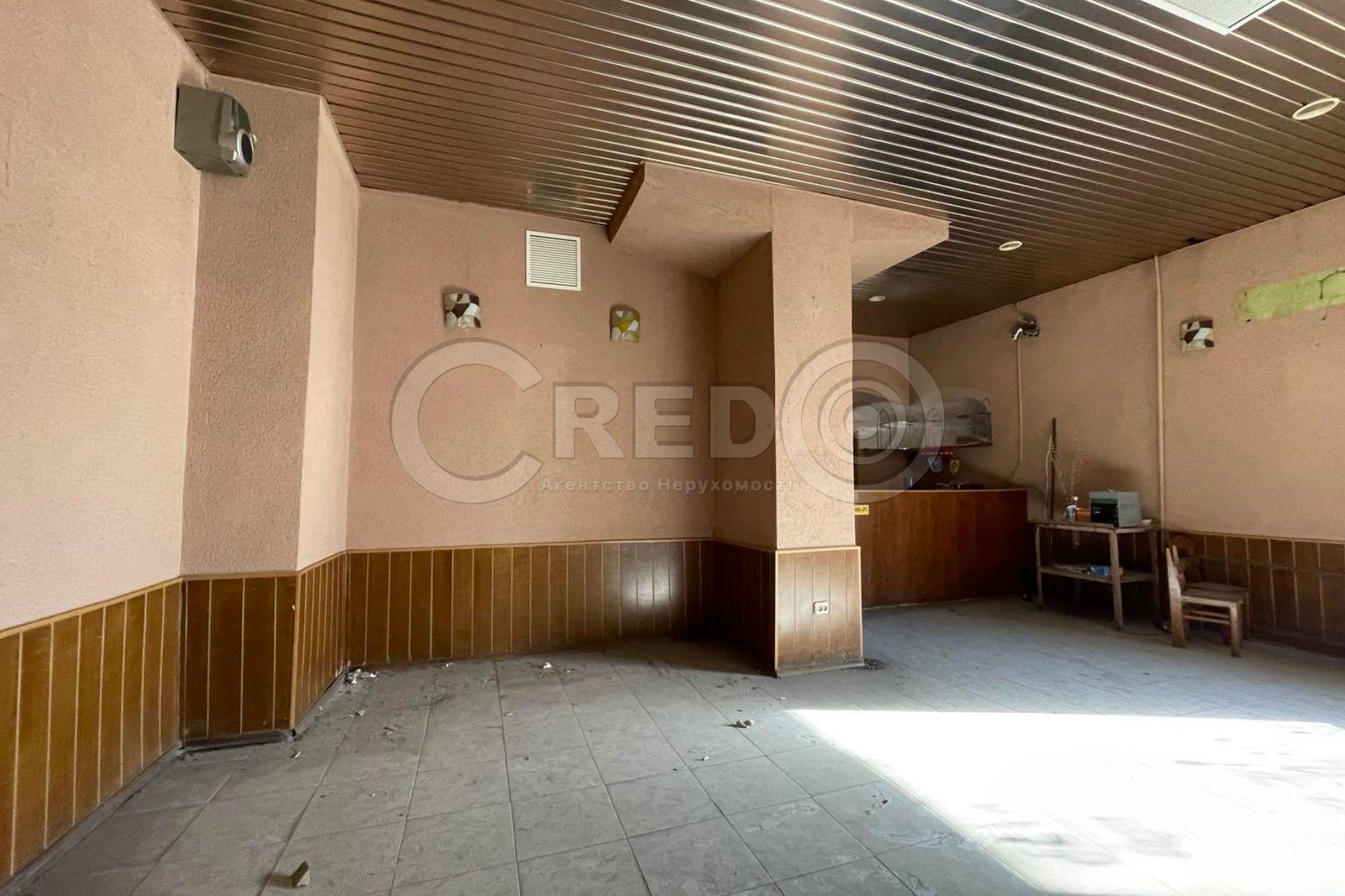 Продаж магазину 231 м², Металлургов просп.