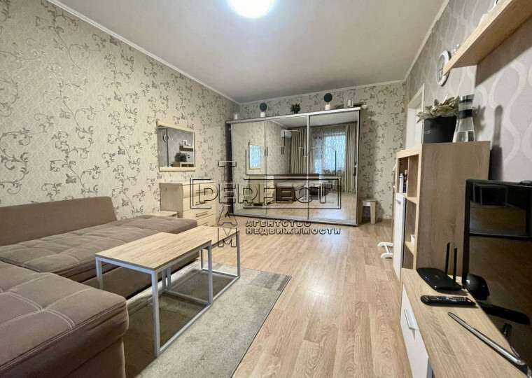 Продаж 2-кімнатної квартири 51 м², Тростянецька вул., 8