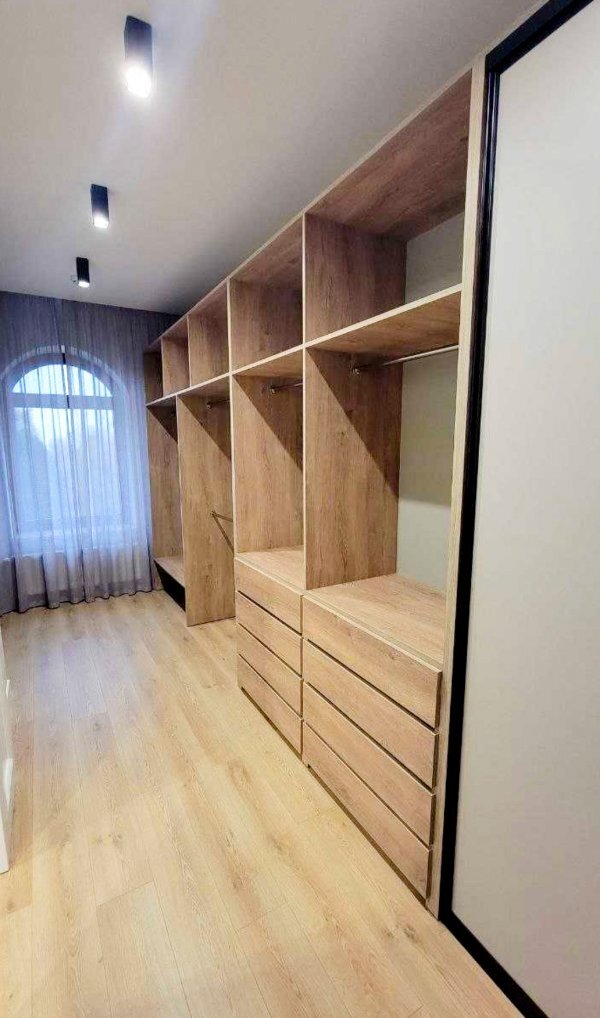 Аренда дома 460 м², Золотой Берег ул., 1