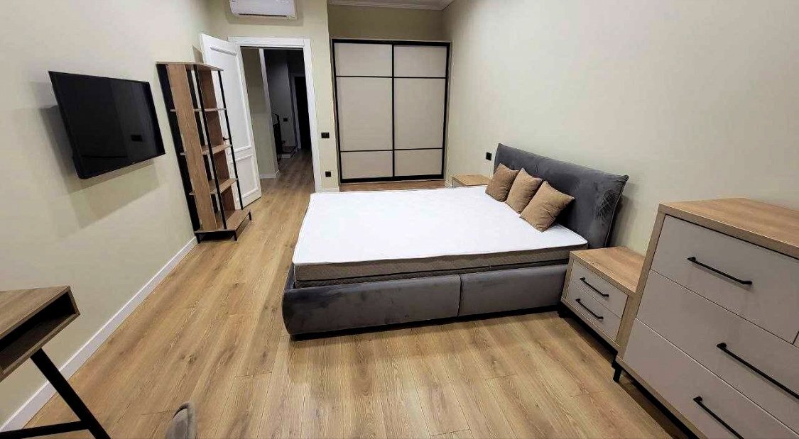 Аренда дома 460 м², Золотой Берег ул., 1