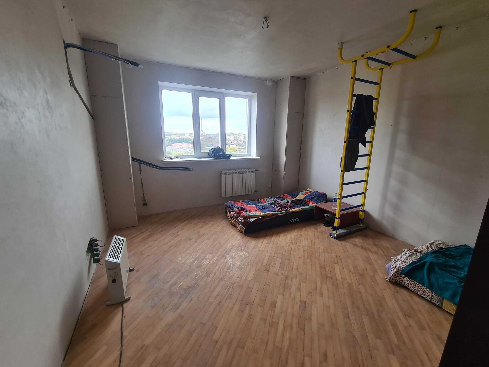 Продажа 3-комнатной квартиры 107 м²