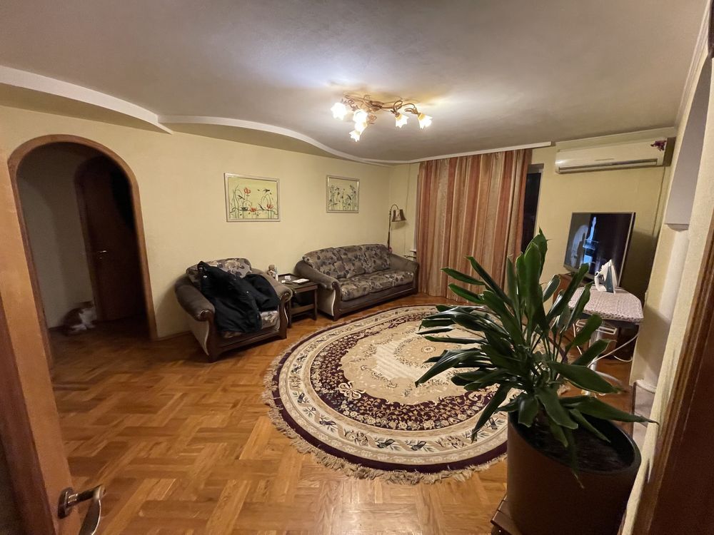 Продаж 2-кімнатної квартири 67 м²