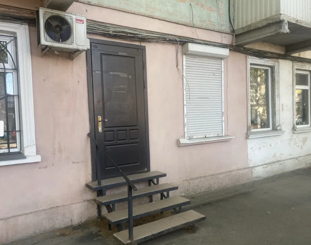 Оренда приміщення вільного призначення 37 м², Хмельницкого Богдана вул.
