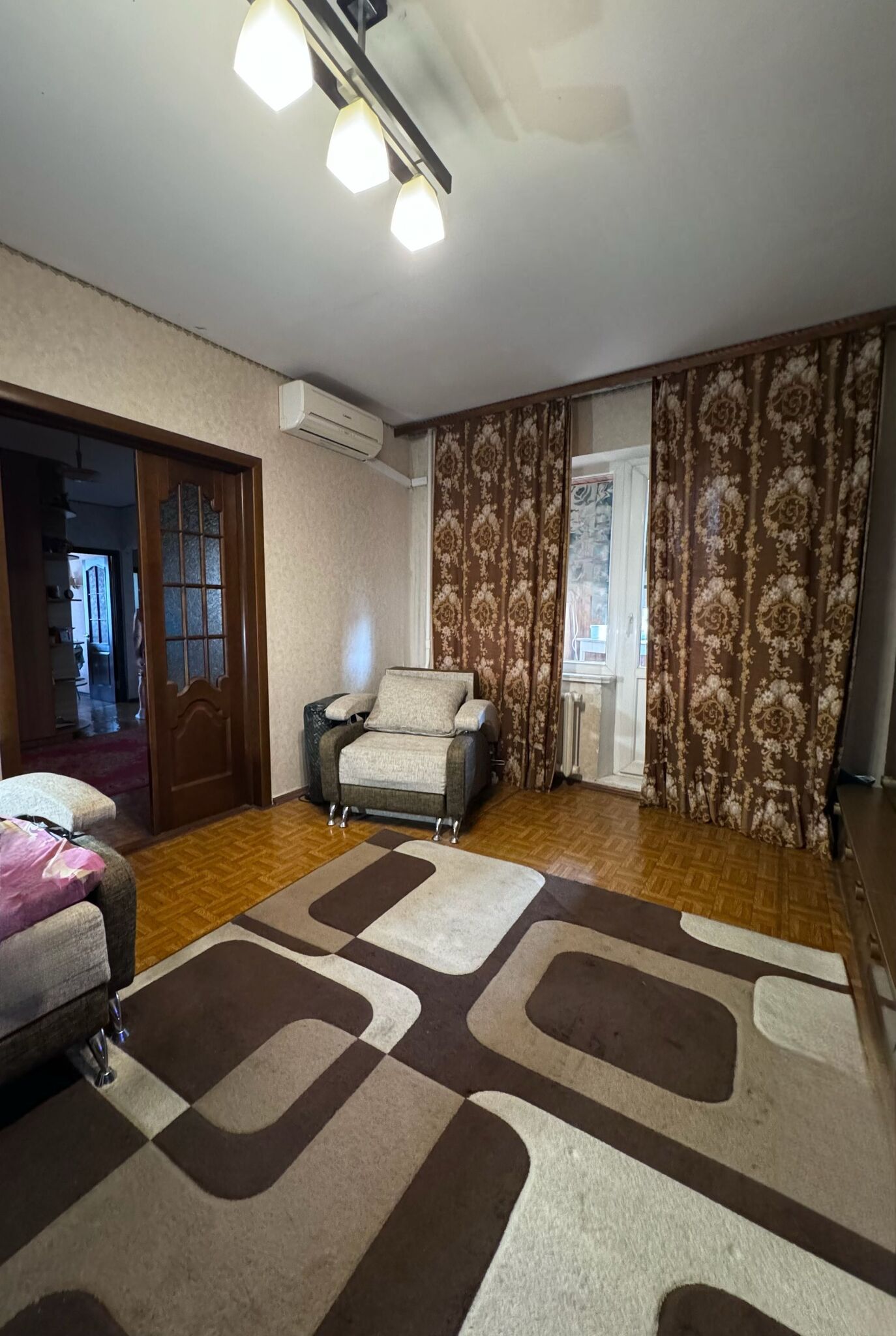 Продаж 3-кімнатної квартири 90 м²