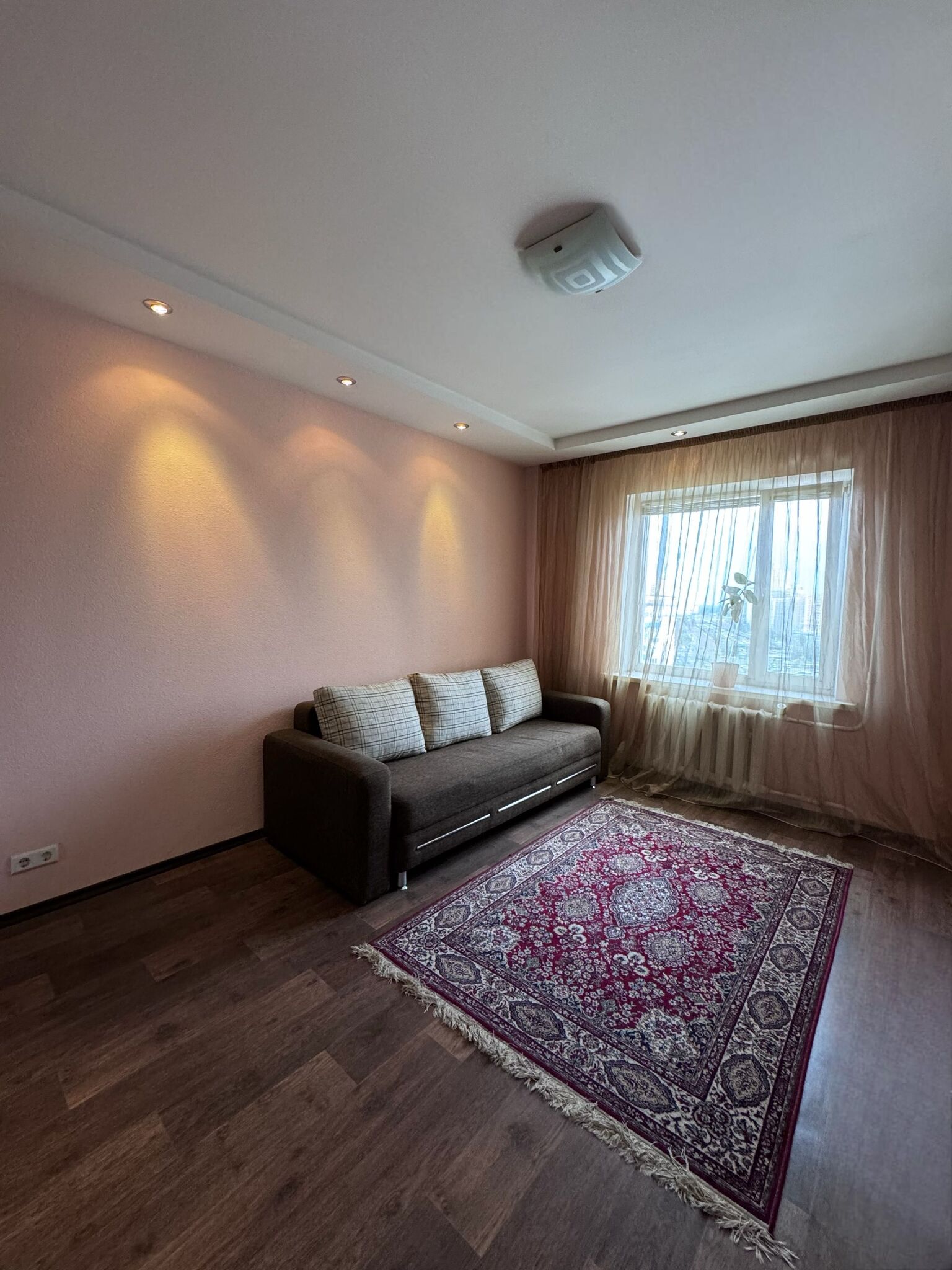 Продаж 3-кімнатної квартири 90 м²