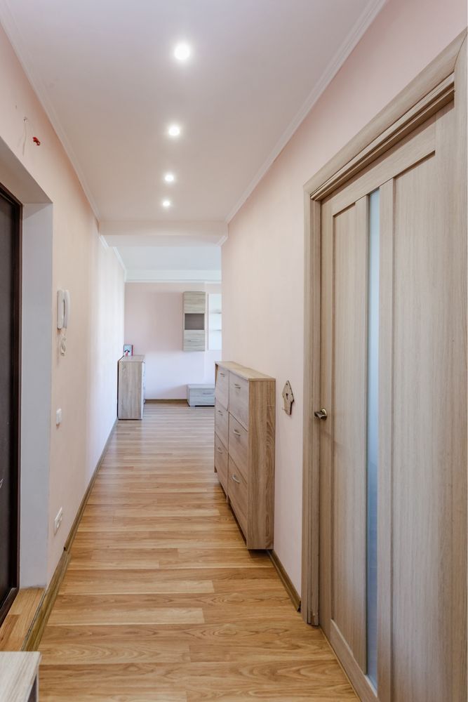 Продаж 2-кімнатної квартири 51 м²