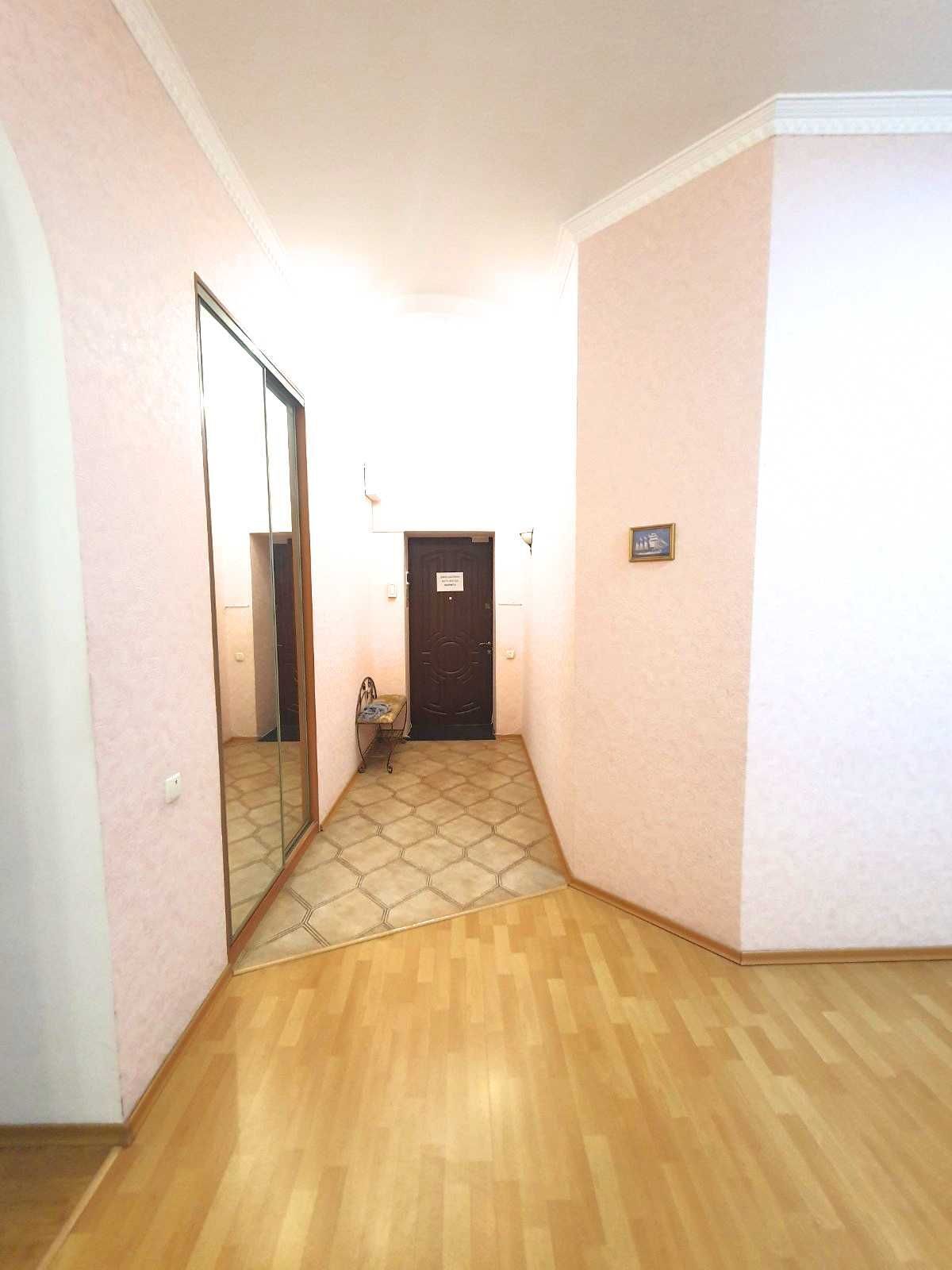 Аренда 3-комнатной квартиры 140 м²