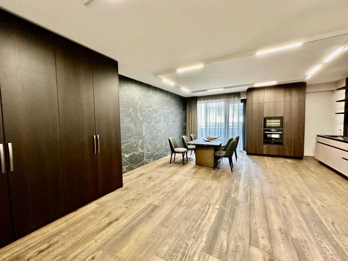 Оренда 3-кімнатної квартири 180 м², Каманіна вул., 18