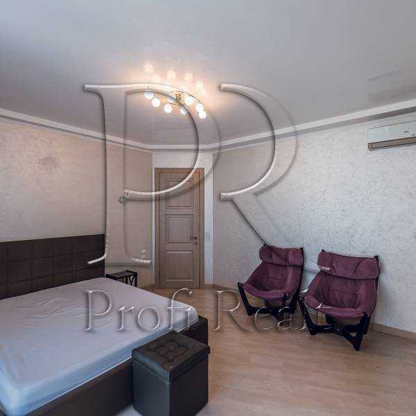 Продаж 3-кімнатної квартири 127 м², Ділова вул., 2Б