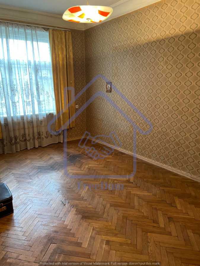 Продаж 3-кімнатної квартири 75 м², Лаврська вул., 6