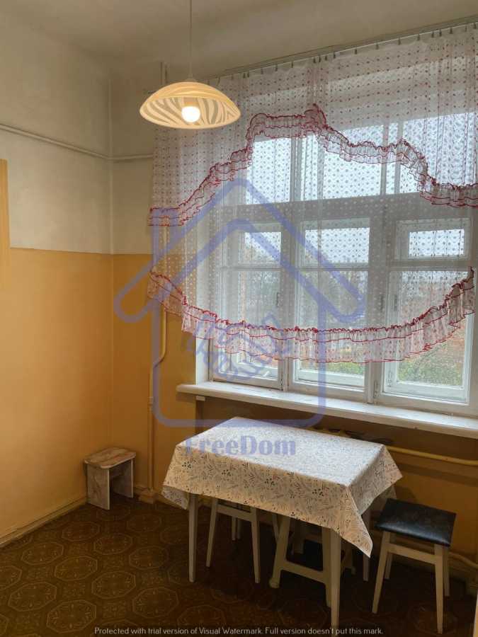 Продаж 3-кімнатної квартири 75 м², Лаврська вул., 6