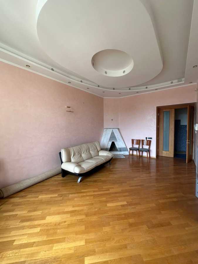 Продаж 4-кімнатної квартири 280 м², Семинарская вул., 4