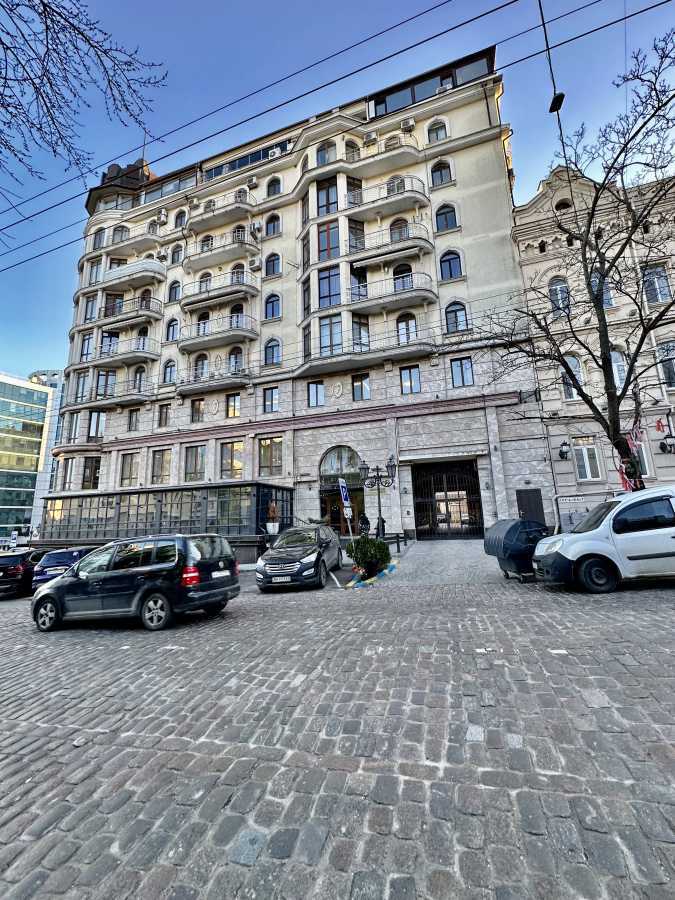 Продаж 3-кімнатної квартири 96 м², Греческая вул., 5