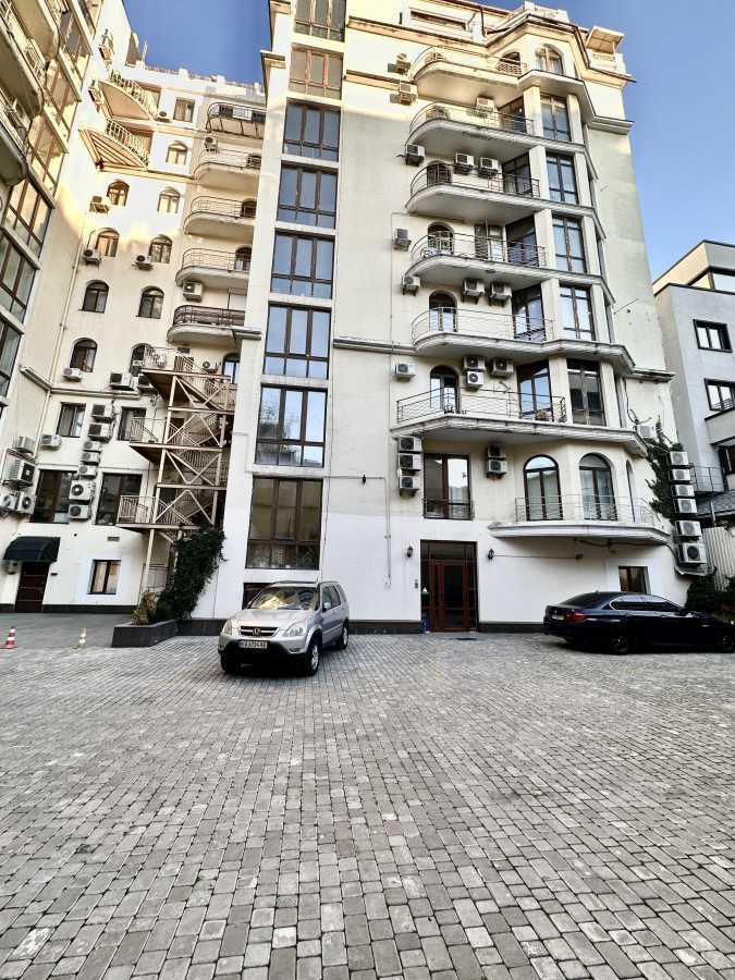 Продаж 3-кімнатної квартири 96 м², Греческая вул., 5