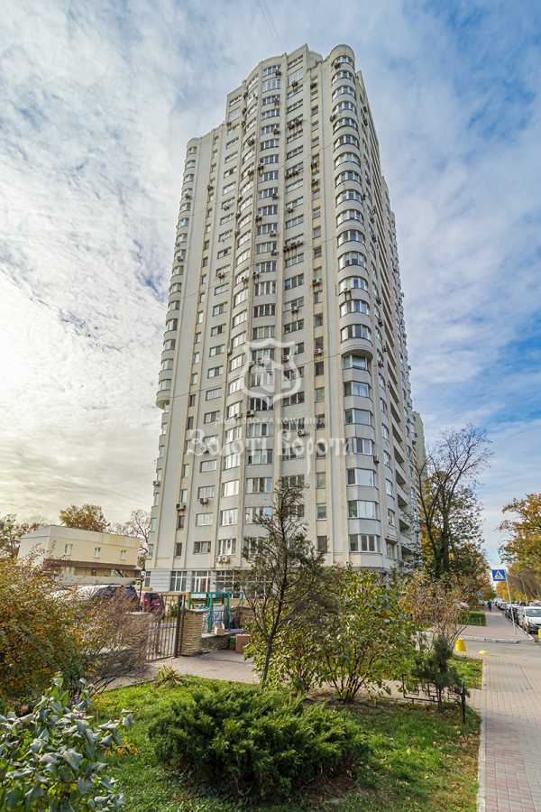 Продаж 2-кімнатної квартири 82 м², Верховинна вул., 37