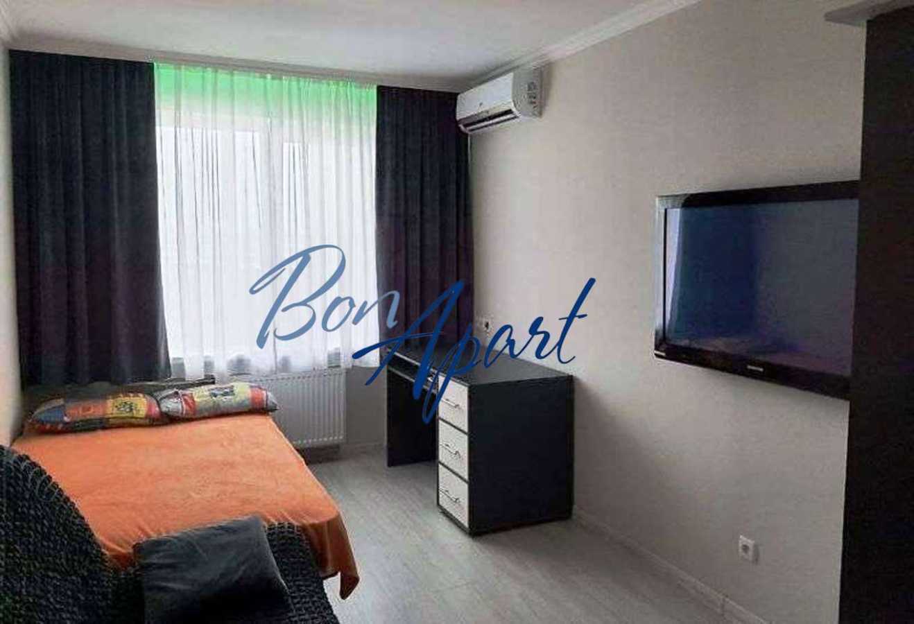 Продаж 2-кімнатної квартири 50 м², Солом'янська вул., 6