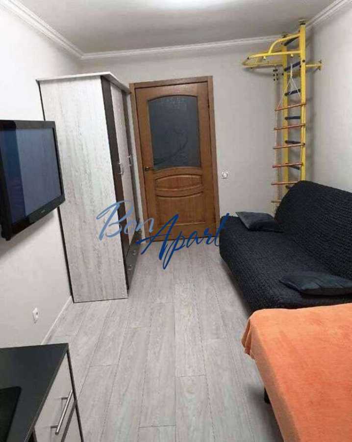 Продаж 2-кімнатної квартири 50 м², Солом'янська вул., 6