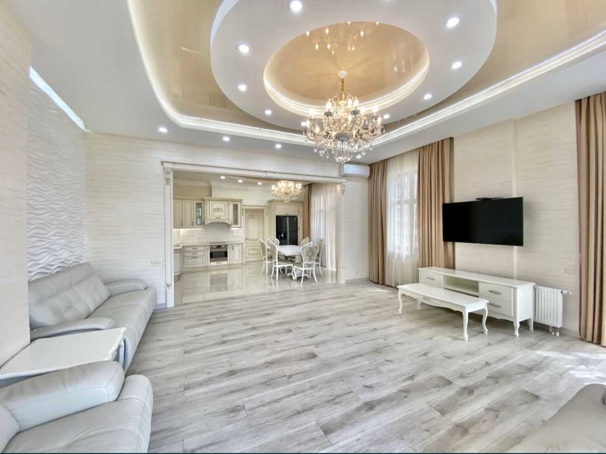 Продаж 4-кімнатної квартири 145 м², Генузская, 1-А