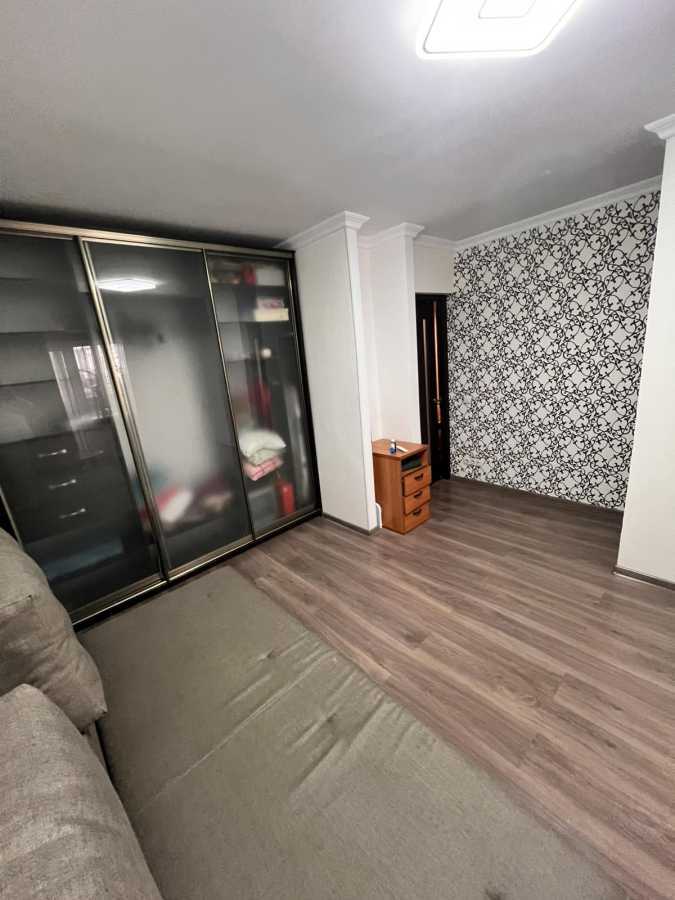 Продаж 1-кімнатної квартири 33 м², Невська вул., 3/5