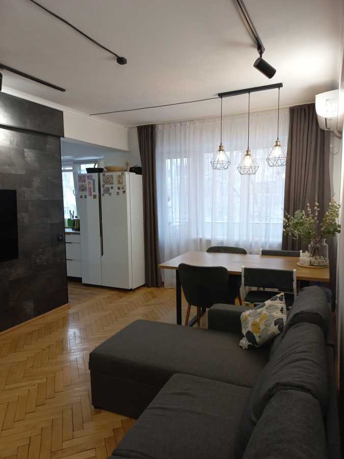 Продажа 3-комнатной квартиры 59 м², Максима Кривоноса ул., 5