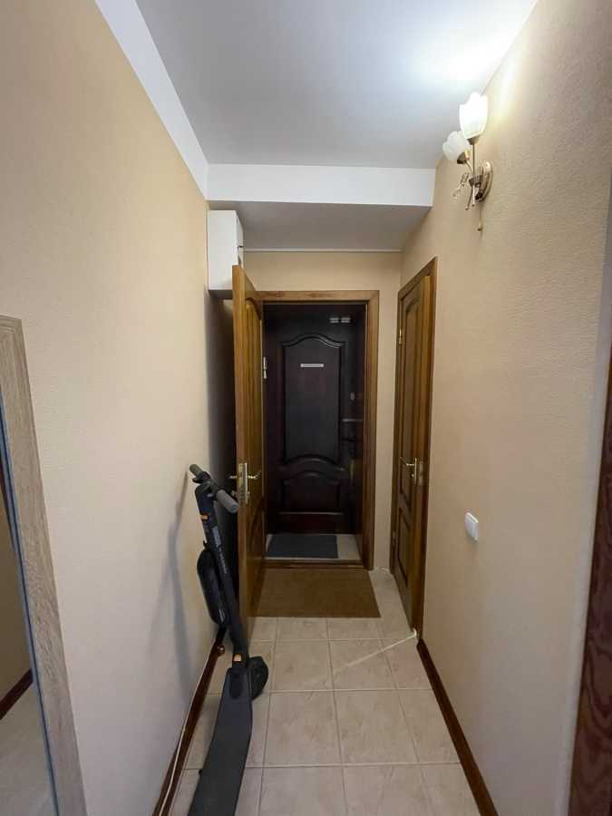 Продаж 3-кімнатної квартири 64 м², Перемоги просп., 20