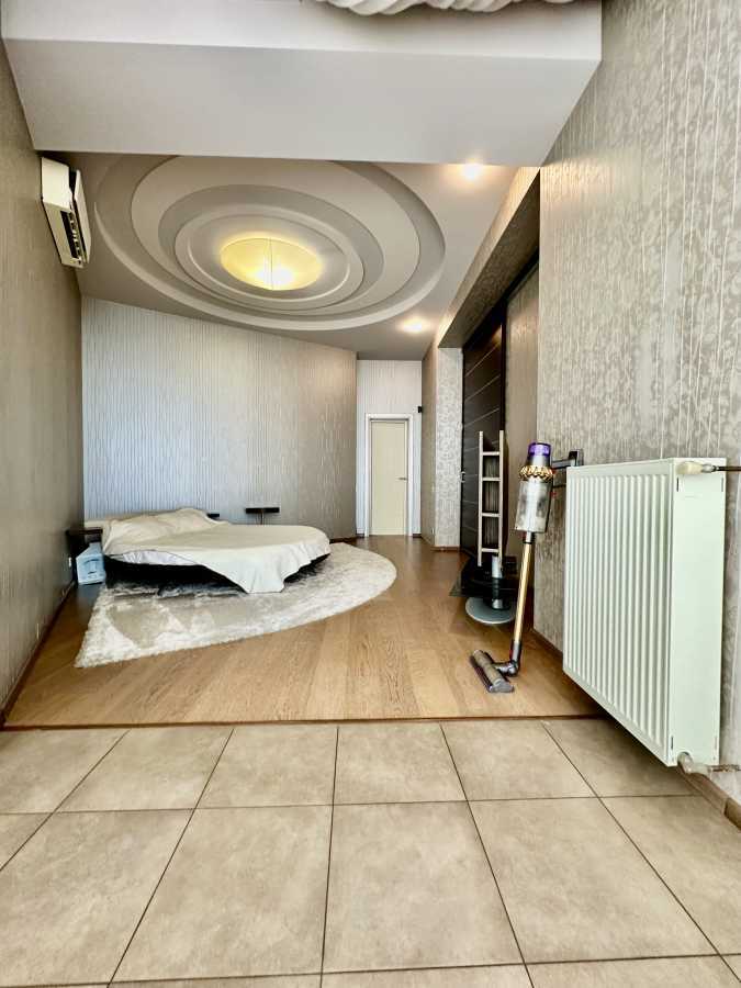 Продаж 3-кімнатної квартири 157 м², Лидерсовский бул., 5