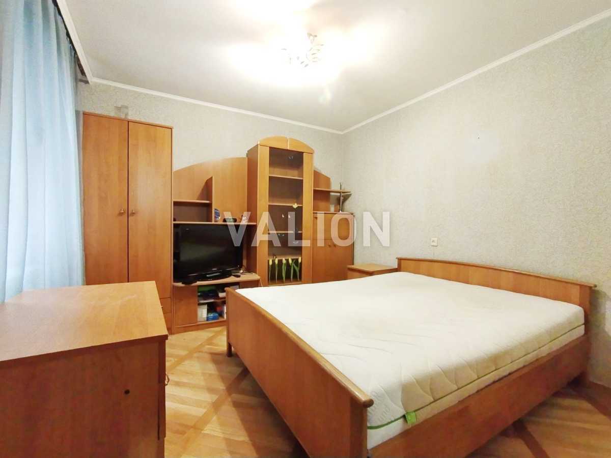 Продаж 4-кімнатної квартири 89 м², Лариси Руденко вул., 3-б