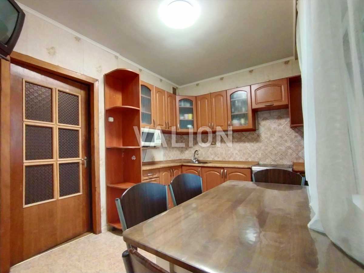 Продаж 4-кімнатної квартири 89 м², Лариси Руденко вул., 3-б