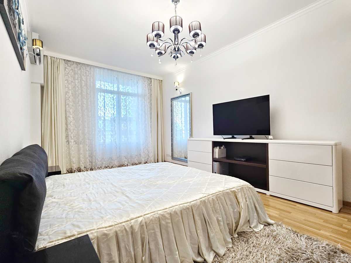 Оренда 2-кімнатної квартири 107 м², Звіринецька вул., 59