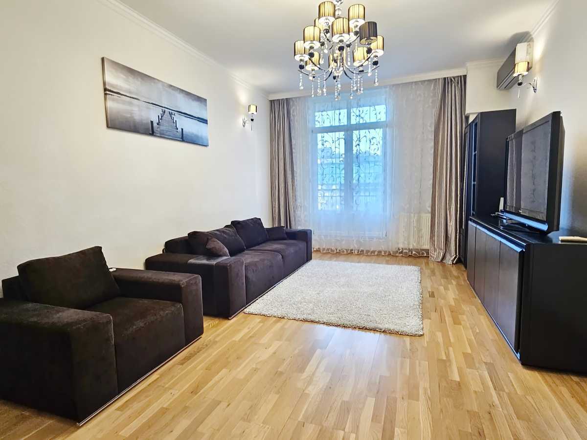 Оренда 2-кімнатної квартири 107 м², Звіринецька вул., 59