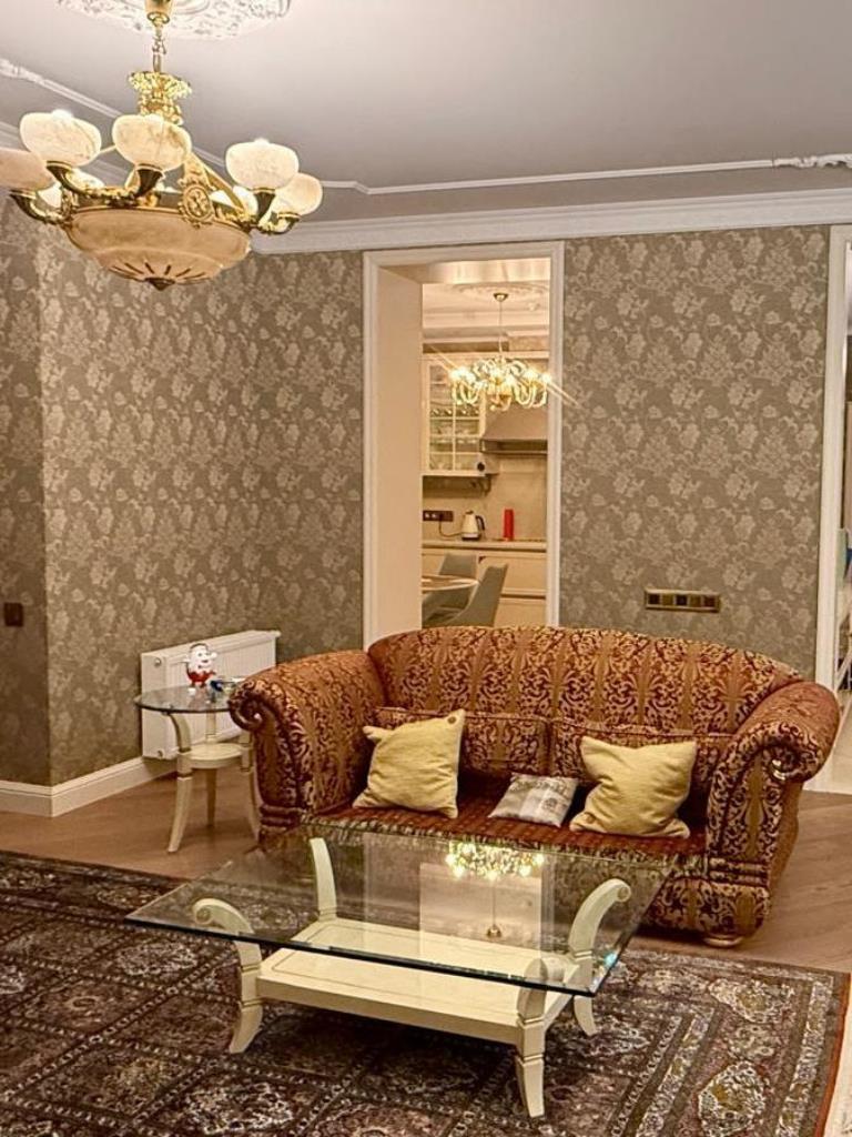 Продажа 3-комнатной квартиры 159 м², Евгения Коновальца ул., (Щорса), 44а