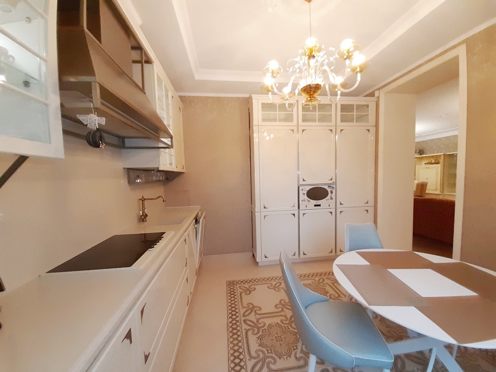 Продажа 3-комнатной квартиры 159 м², Евгения Коновальца ул., (Щорса), 44а