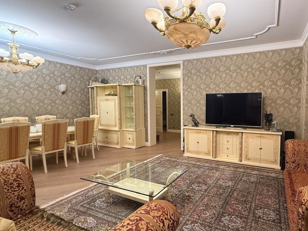 Продажа 3-комнатной квартиры 159 м², Евгения Коновальца ул., (Щорса), 44а
