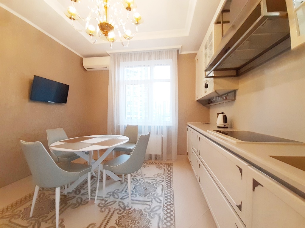 Продажа 3-комнатной квартиры 159 м², Евгения Коновальца ул., (Щорса), 44а