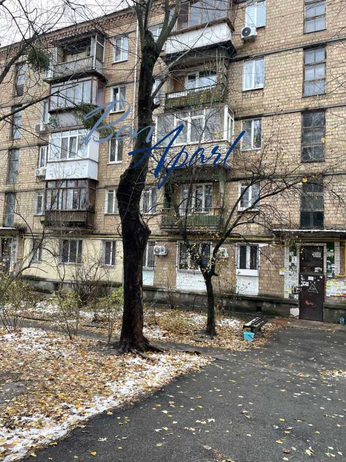 Продаж 2-кімнатної квартири 42.6 м², Єреванська вул., 17