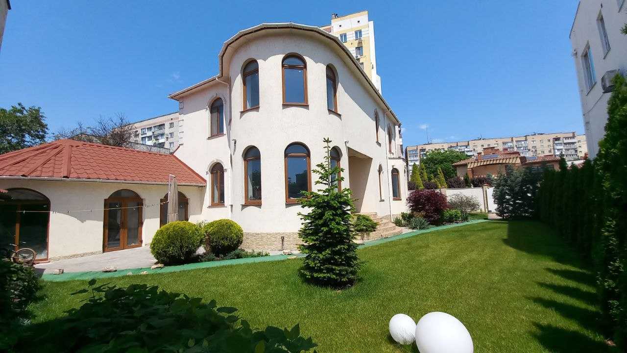 Продаж будинку 440 м², Січових Стрельців