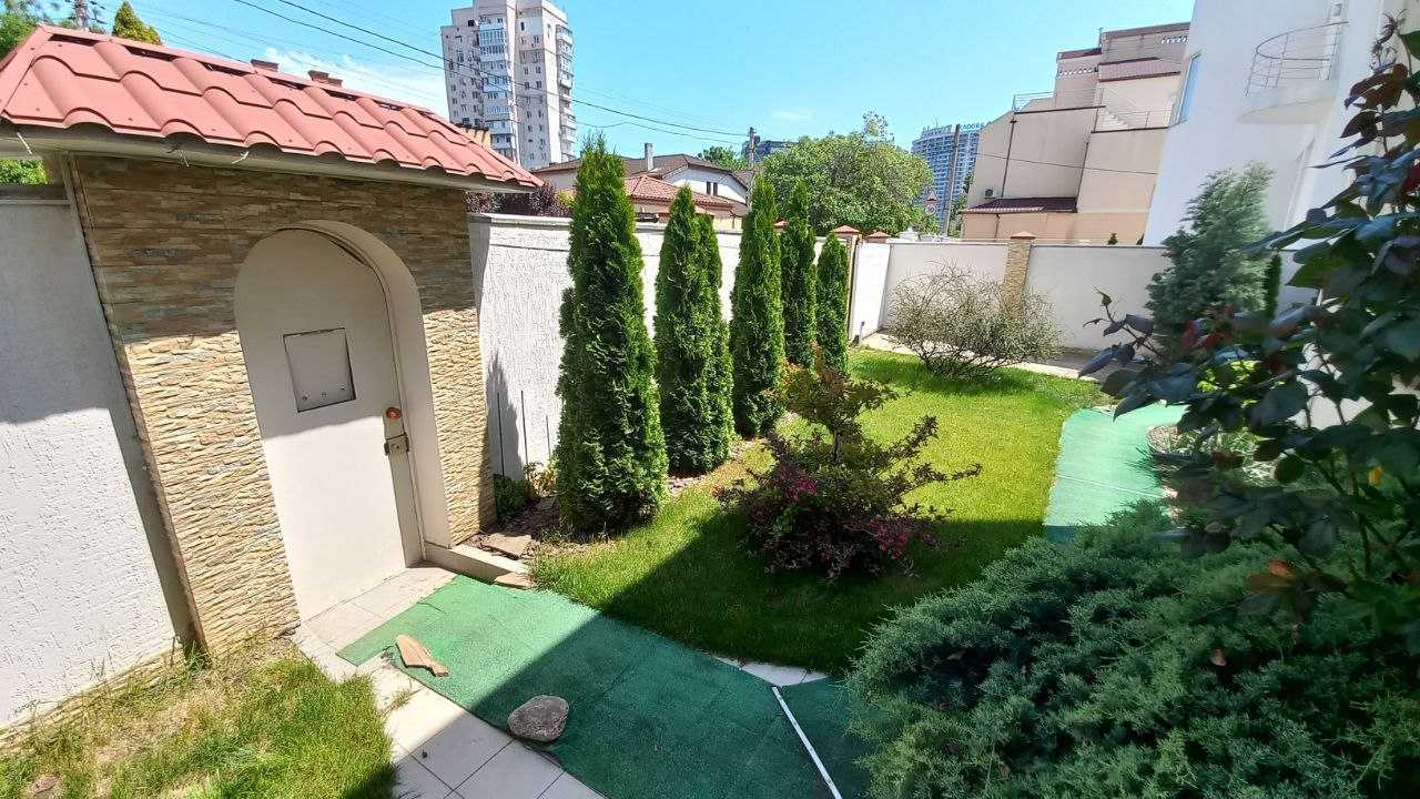 Продаж будинку 440 м², Січових Стрельців