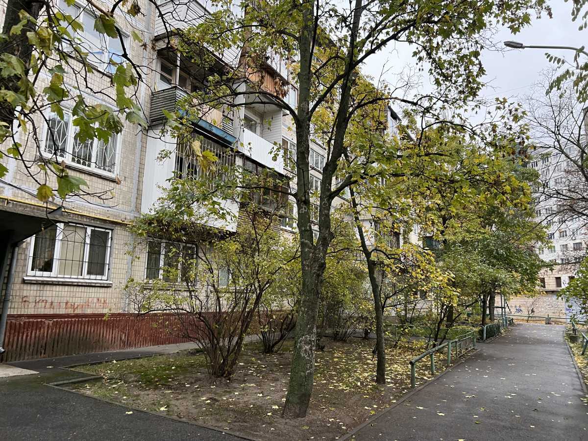 Оренда 2-кімнатної квартири 47 м², Дарницький бул., 11