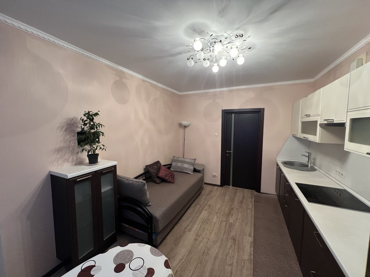 Продаж 1-кімнатної квартири 46 м², Мілославська вул., 45