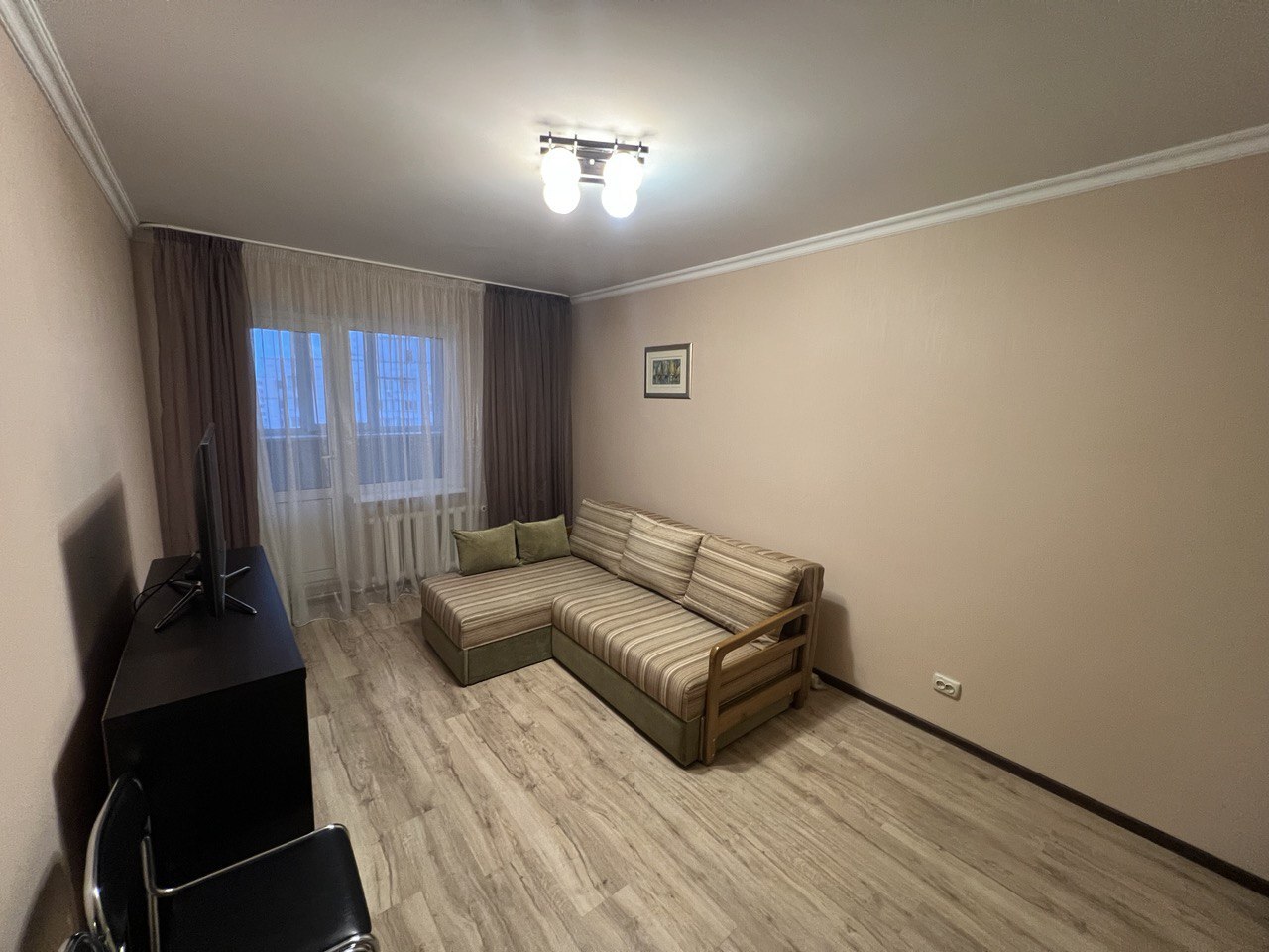 Продаж 1-кімнатної квартири 46 м², Мілославська вул., 45