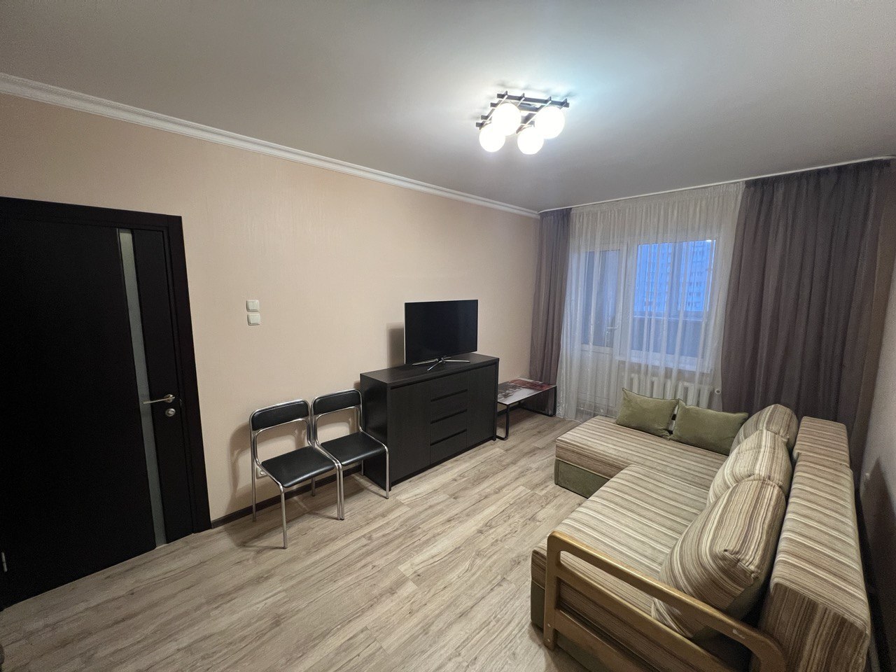 Продаж 1-кімнатної квартири 46 м², Мілославська вул., 45