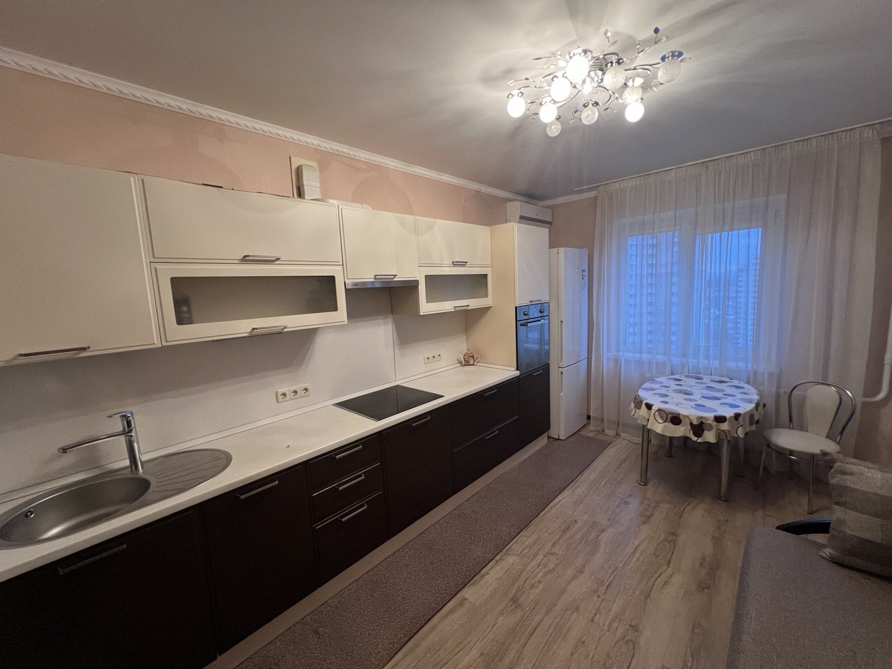 Продаж 1-кімнатної квартири 46 м², Мілославська вул., 45