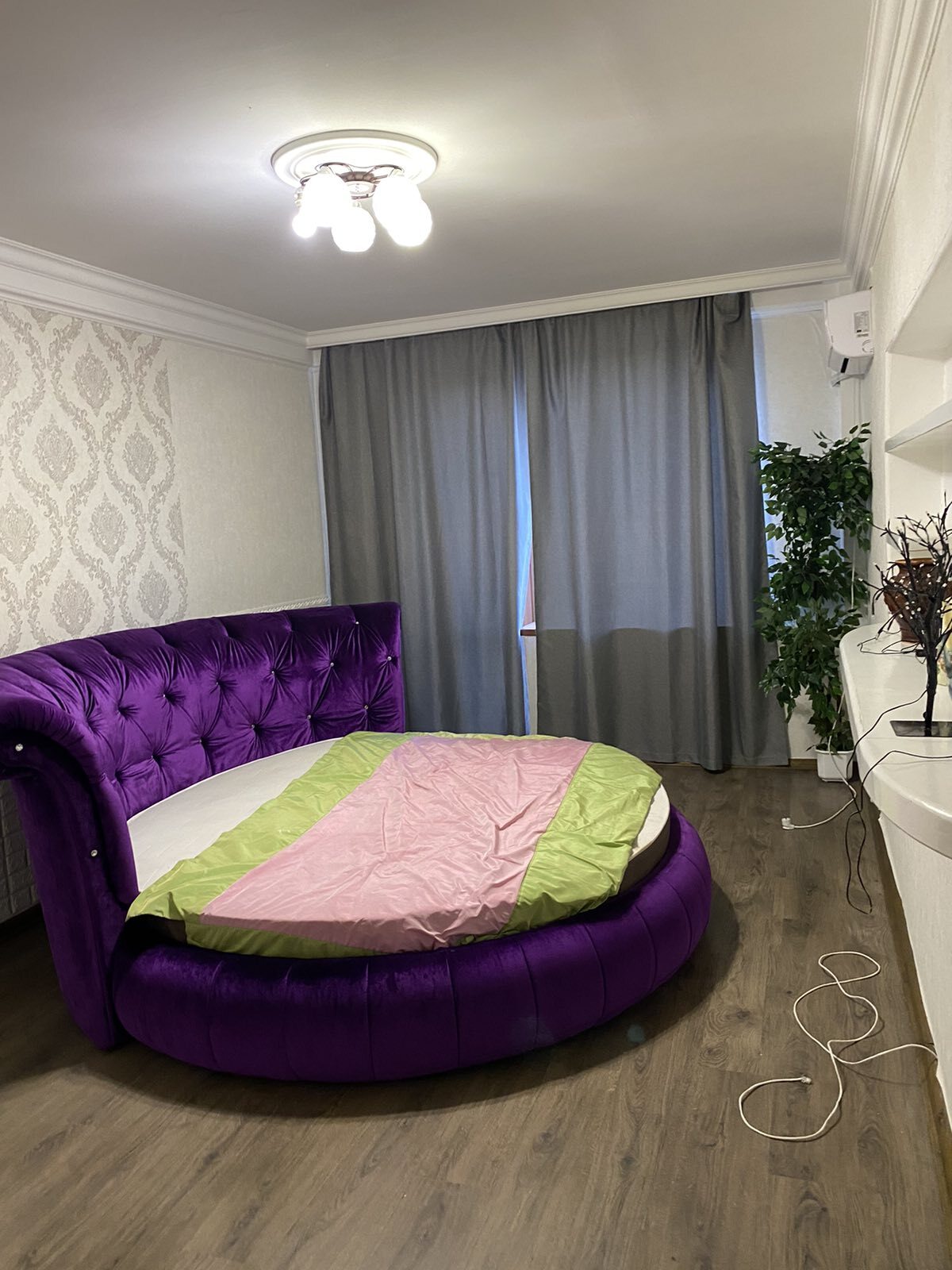 Оренда 5-кімнатної квартири 160 м²