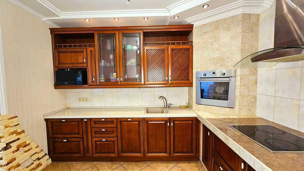 Продаж 3-кімнатної квартири 90 м², Ернста вул., 6