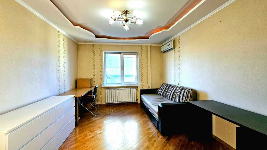 Продаж 3-кімнатної квартири 90 м², Ернста вул., 6