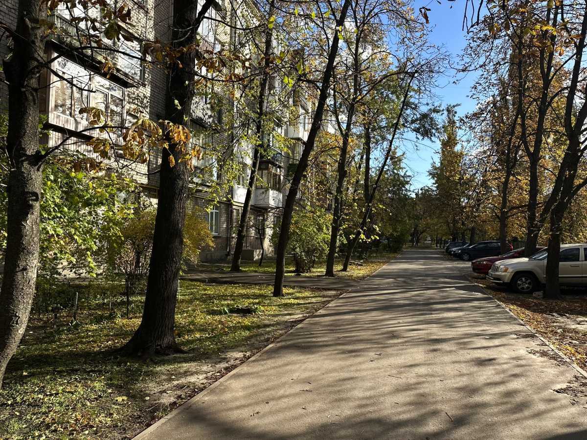 Продажа 1-комнатной квартиры 37.6 м², Бажова ул., 3