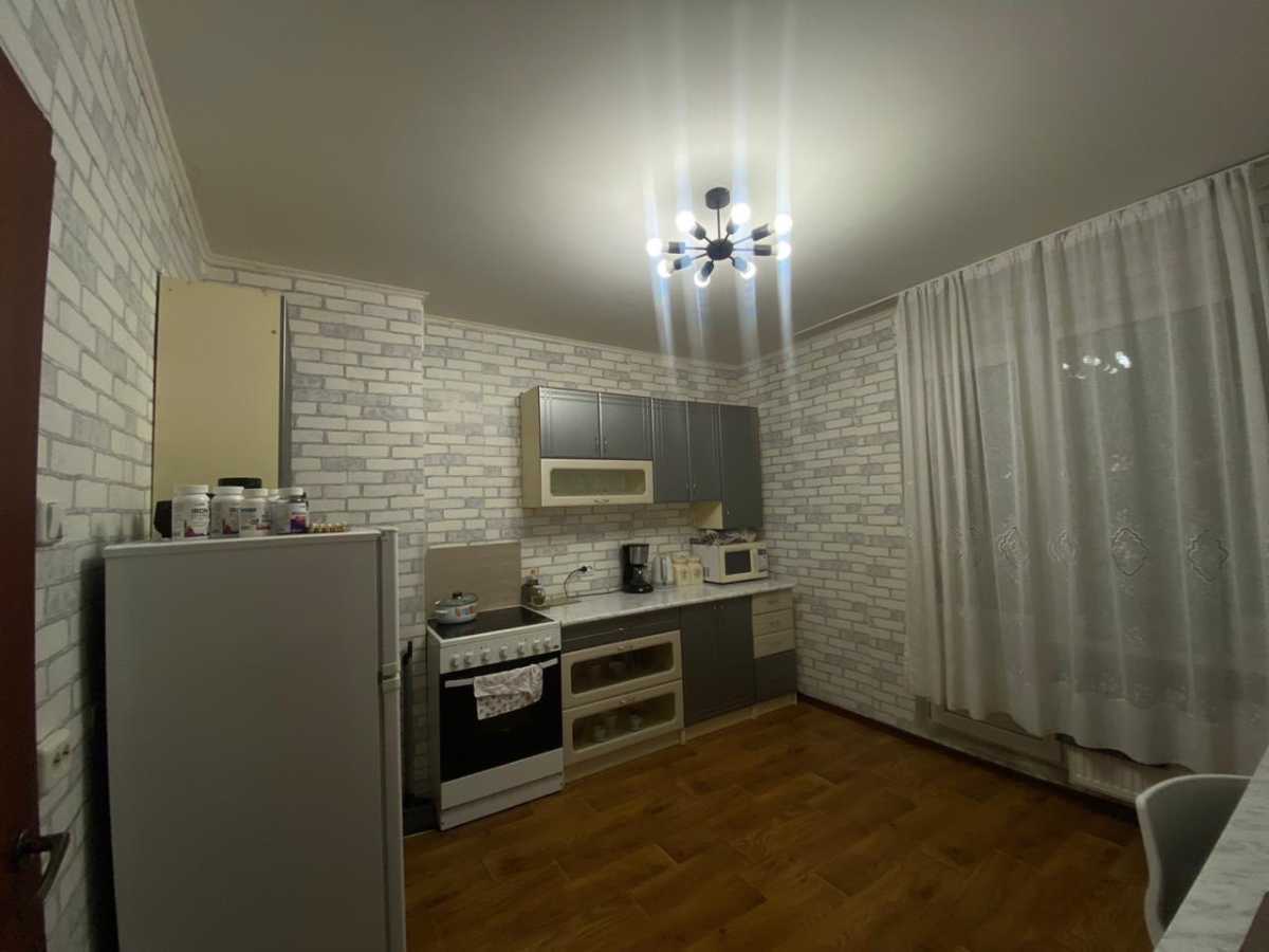 Оренда 2-кімнатної квартири 75 м², Сергія Данченка вул., 1