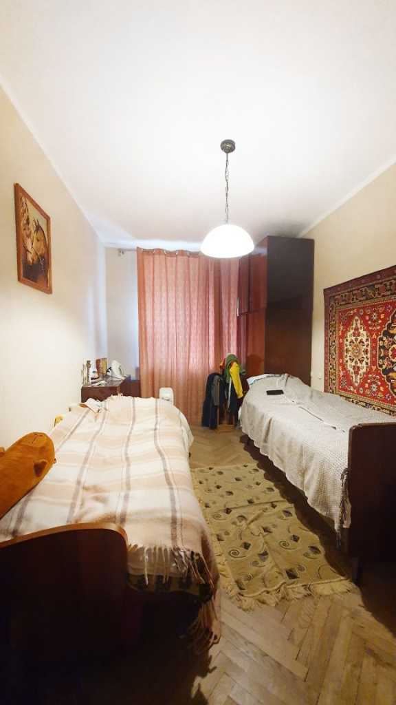 Продаж 3-кімнатної квартири 91 м², Суворова вул., 19а