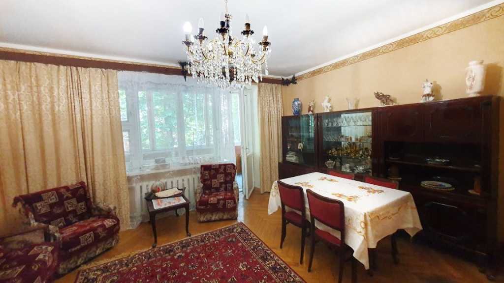 Продаж 3-кімнатної квартири 91 м², Суворова вул., 19а