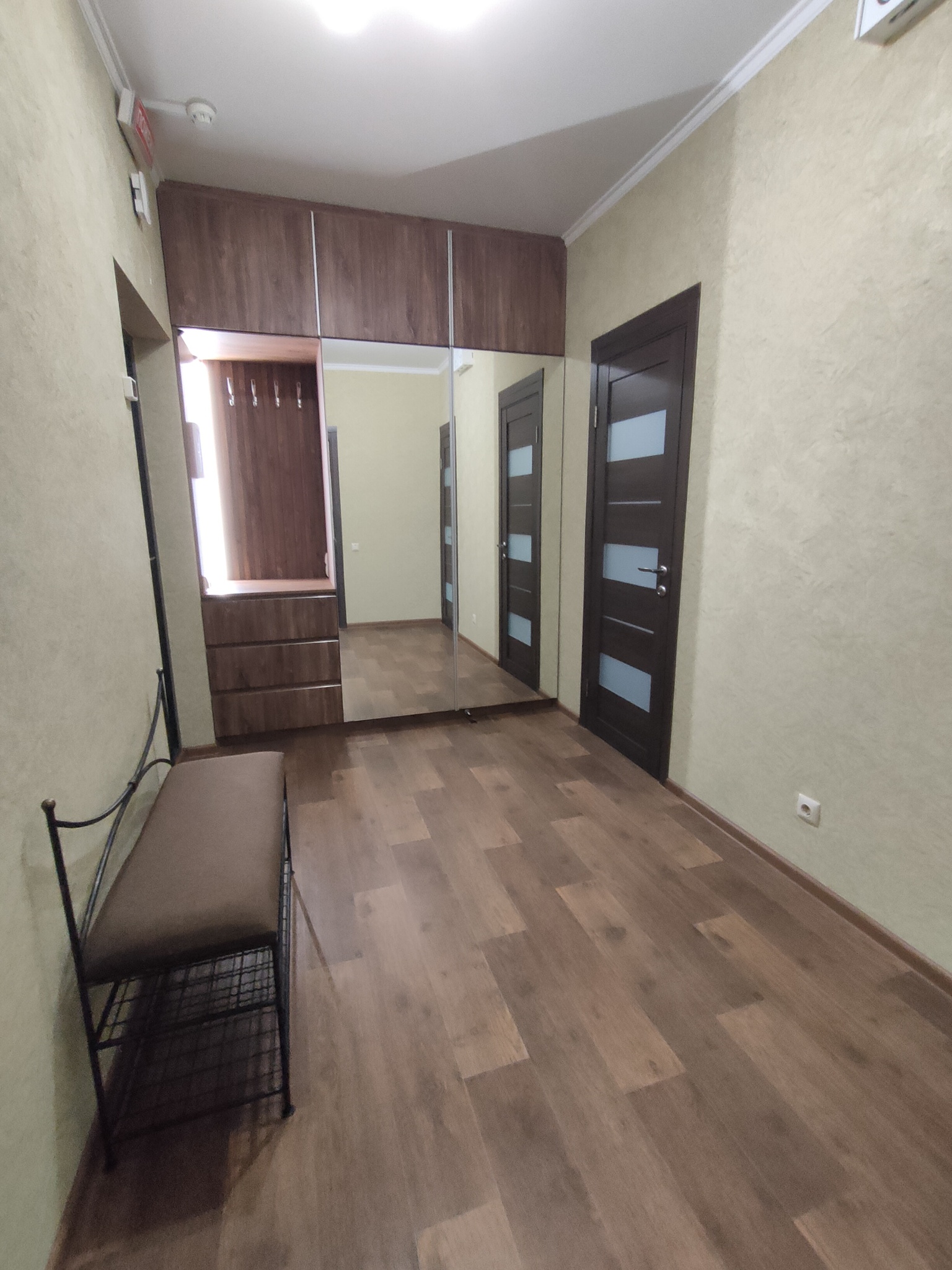 Оренда 1-кімнатної квартири 52 м², Драгоманова вул., 2